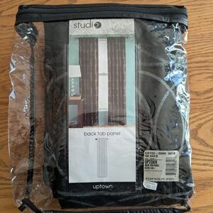 Studio Back And Gray Tab Panel